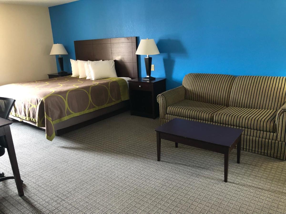Amerivu Inn & Suites Eau Claire Buitenkant foto